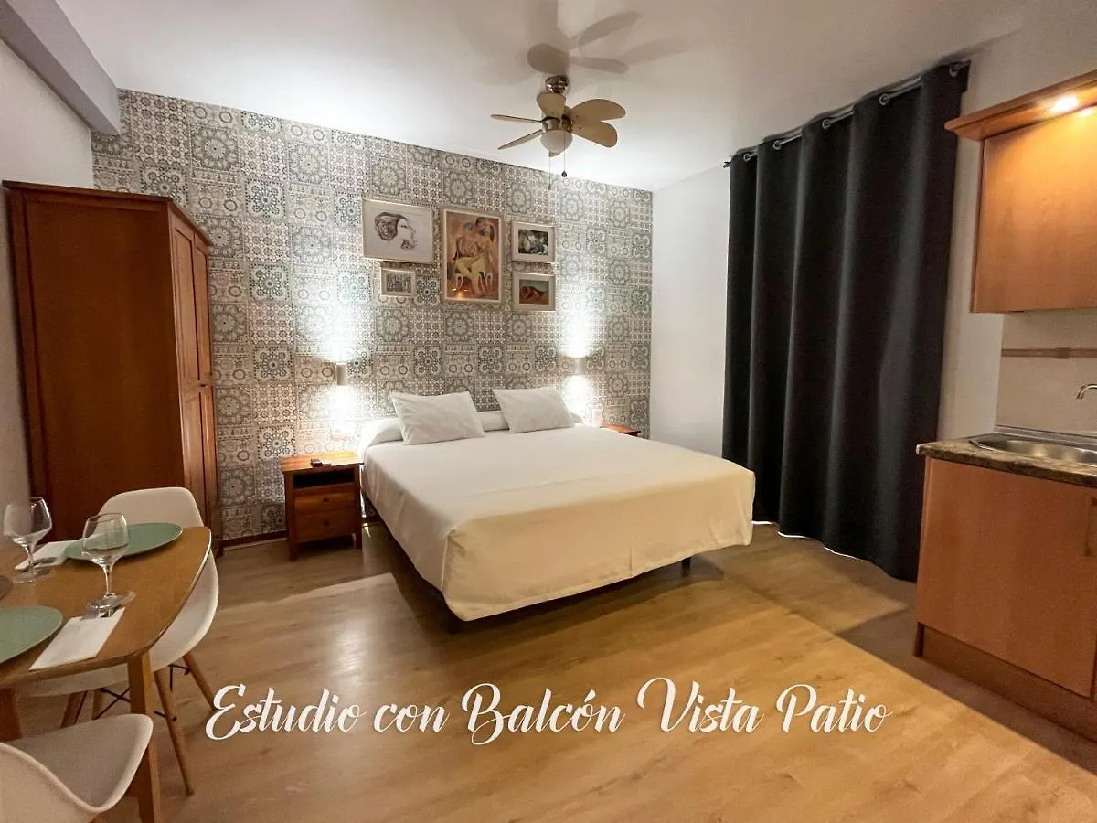 Beatriz Charming Hostal Torremolinos Espanha